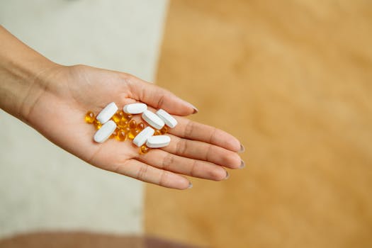 Image of a nutritionist discussing dietary changes with a client
